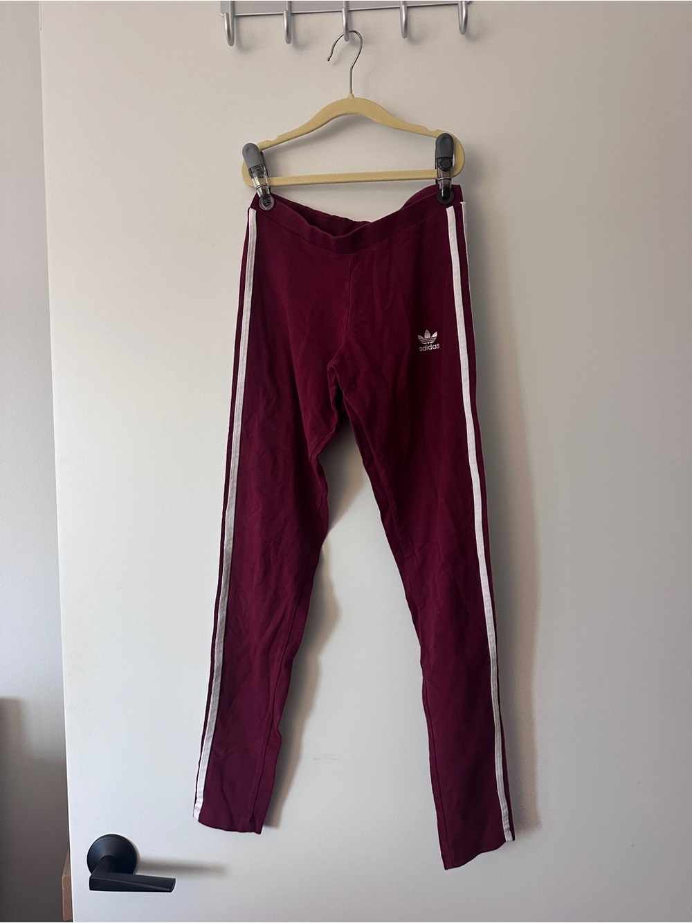 adidas maroon long sleeve women’s matching set XS leggings/M top - Picture 3 of 3